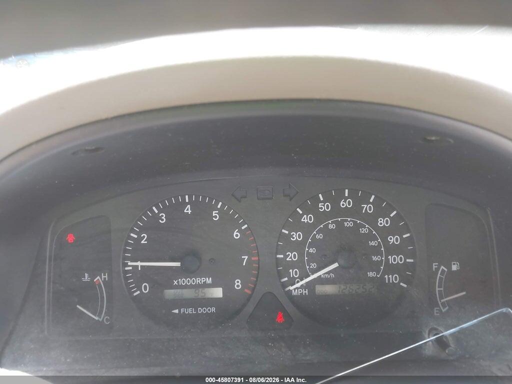 2T1BR12E11C506750 2001 TOYOTA COROLLA photo no. 7