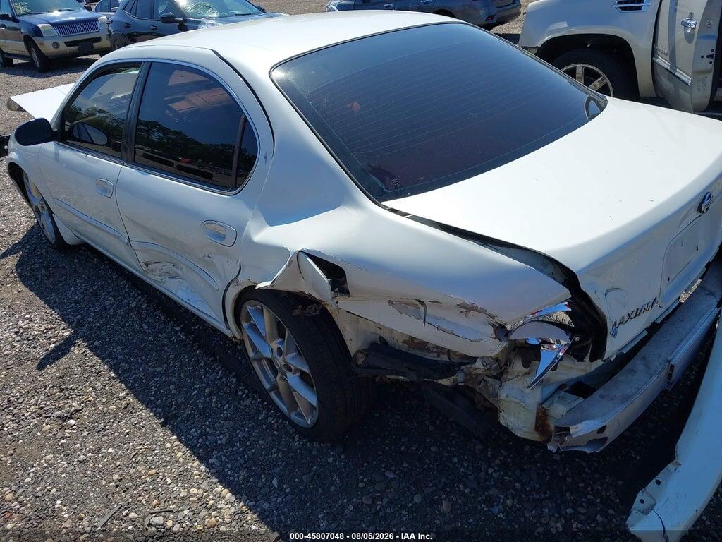JN1CA31D41T825734 2001 NISSAN MAXIMA photo no. 3
