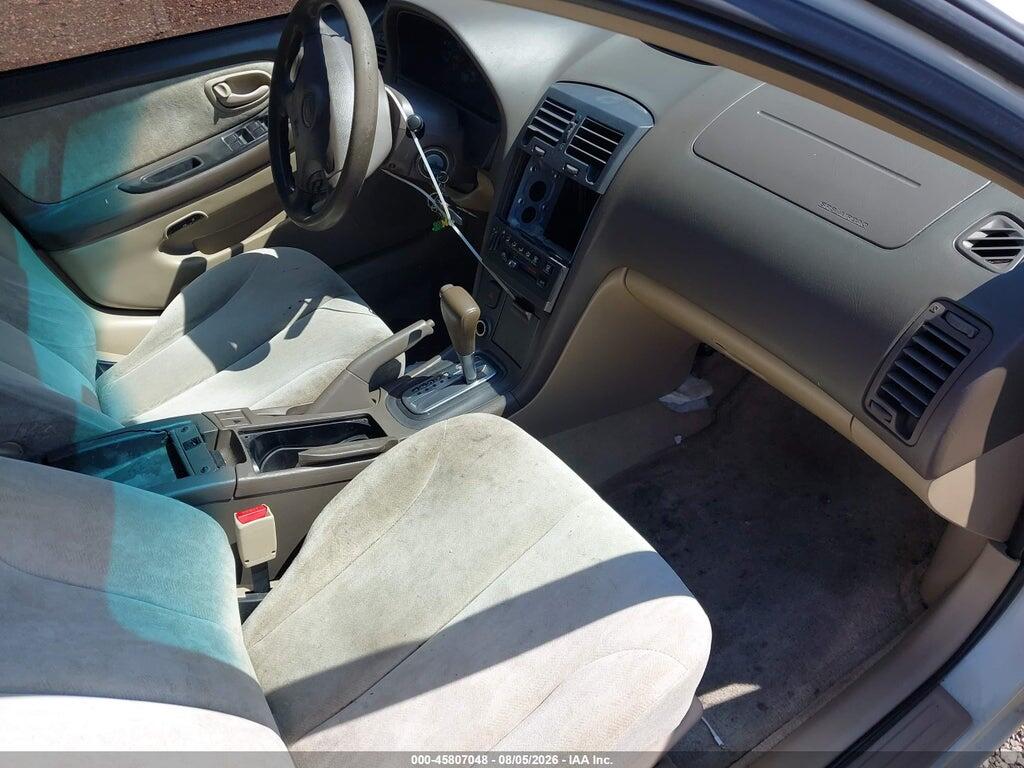 JN1CA31D41T825734 2001 NISSAN MAXIMA photo no. 5
