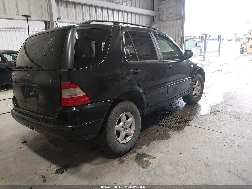 4JGAB54E31A257727 2001 MERCEDES-BENZ ML photo no. 4