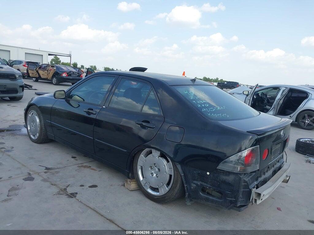 JTHBD192820052680 2002 LEXUS IS 300 photo no. 3