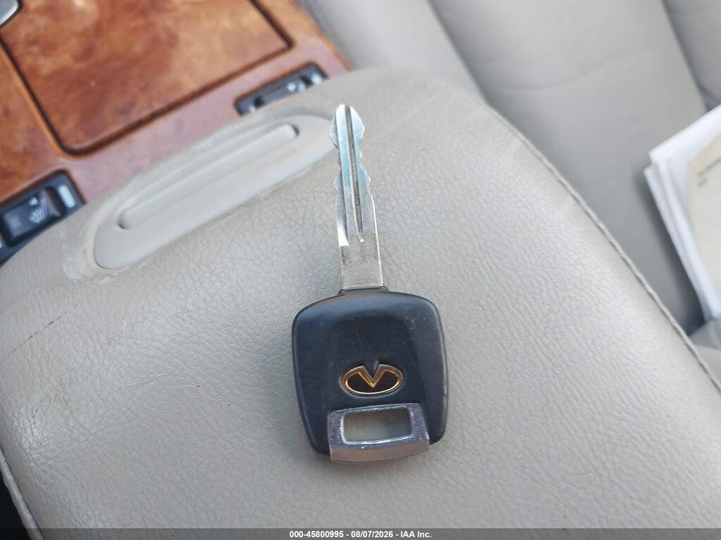 JNKDA31A32T005880 2002 INFINITI I35 photo no. 11