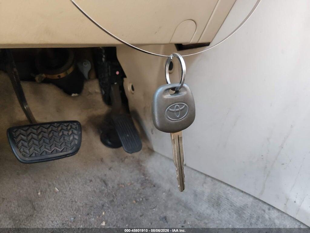 JTEEP21A740024592 2004 TOYOTA HIGHLANDER photo no. 11