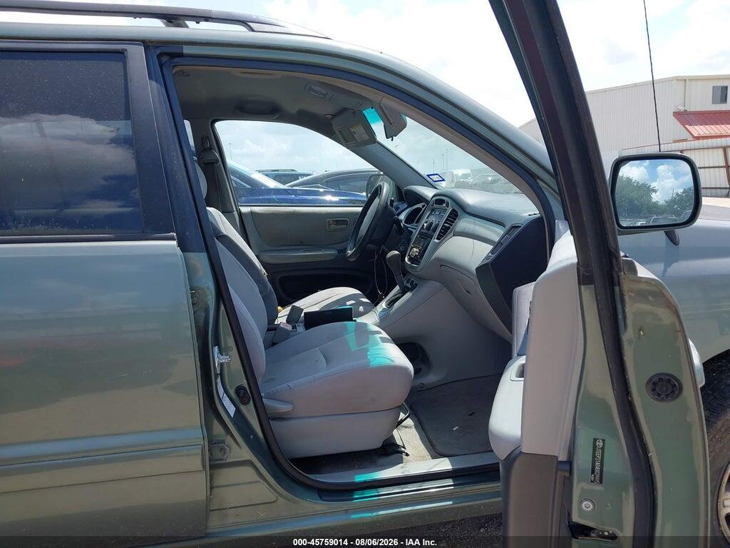 JTEEP21A840029915 2004 TOYOTA HIGHLANDER photo no. 5