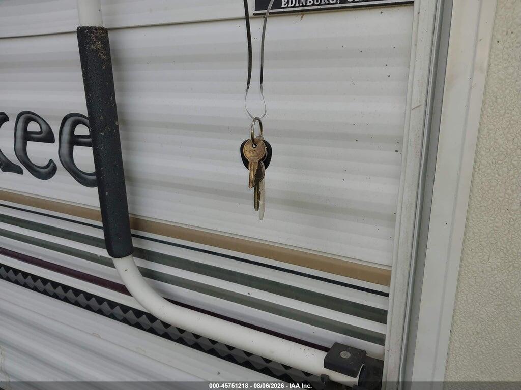 4X4TCKD2X4P090969 2004 CHEROKEE BY FOREST R LITE TRAVEL TRAILER photo no. 11