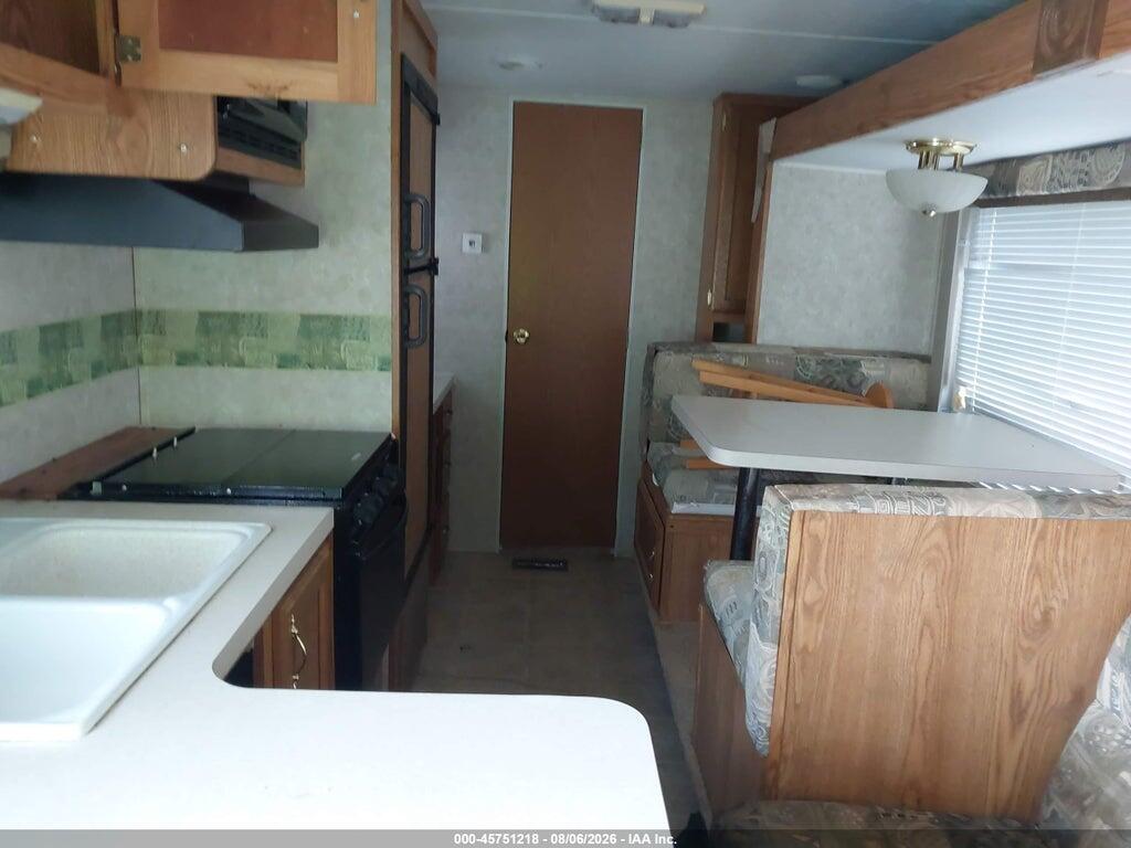 4X4TCKD2X4P090969 2004 CHEROKEE BY FOREST R LITE TRAVEL TRAILER photo no. 8
