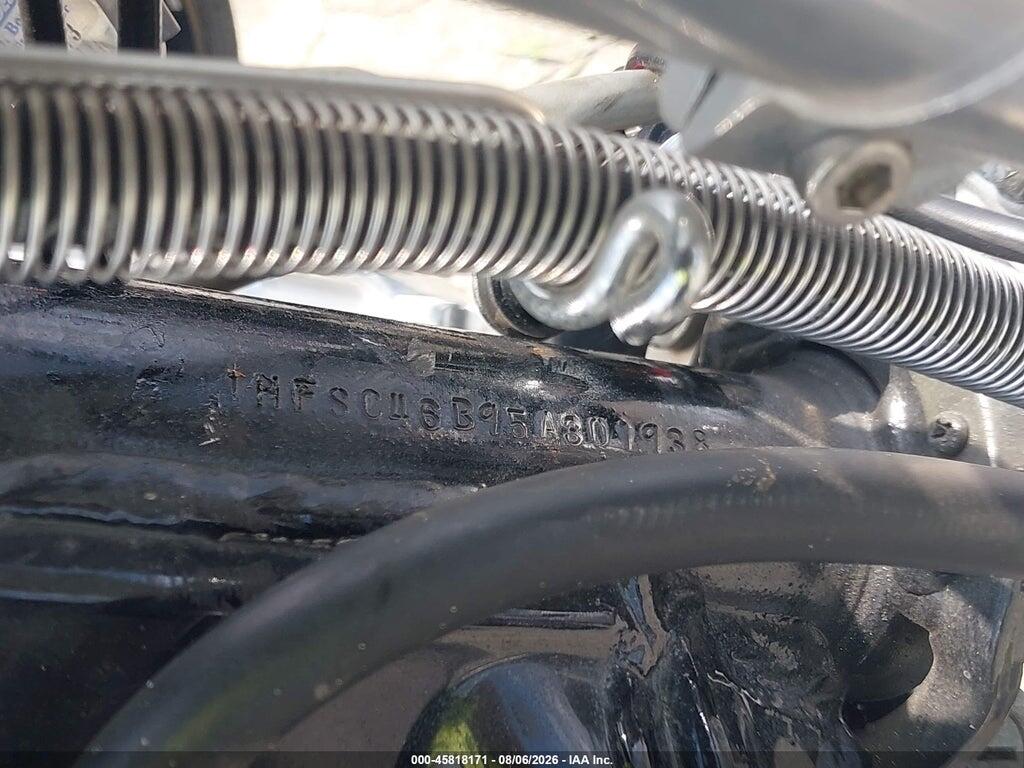 1HFSC46B95A301938 2005 HONDA VTX1800 photo no. 10