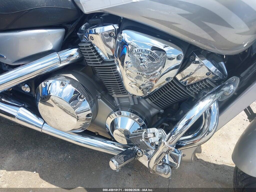 1HFSC46B95A301938 2005 HONDA VTX1800 photo no. 8