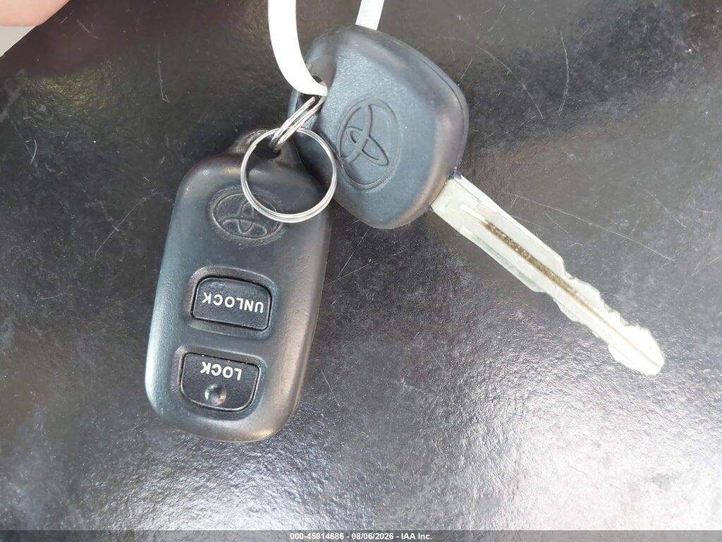 2T1BR32E05C368782 2005 TOYOTA COROLLA photo no. 11