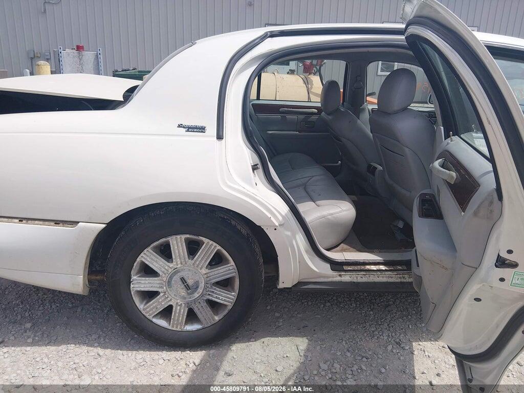 1LNHM82W15Y642223 2005 LINCOLN TOWN CAR photo no. 8