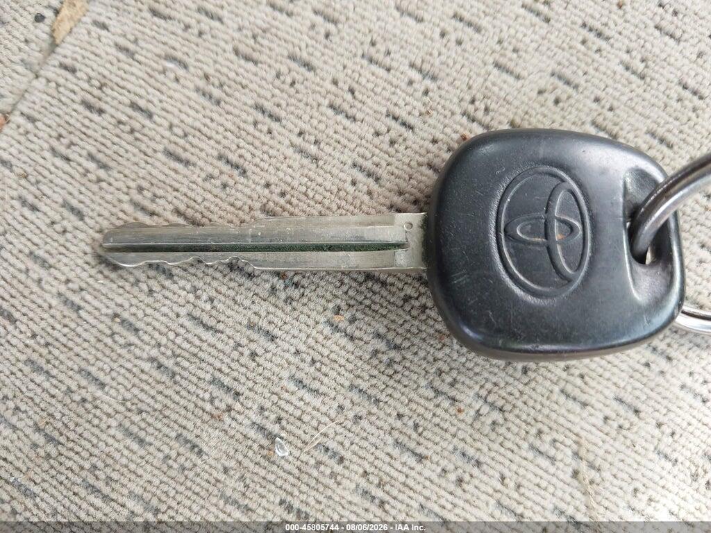 2T1BR32E05C357877 2005 TOYOTA COROLLA photo no. 11
