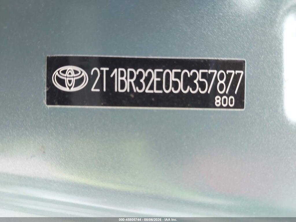 2T1BR32E05C357877 2005 TOYOTA COROLLA photo no. 9