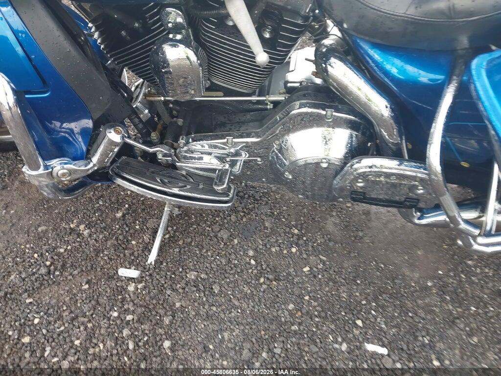 1HD1FCW166Y687370 2006 HARLEY-DAVIDSON FLHTCUI photo no. 9