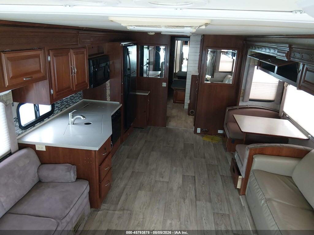 4UZACJDC47CZ20451 2007 FREIGHTLINER CHASSIS photo no. 5