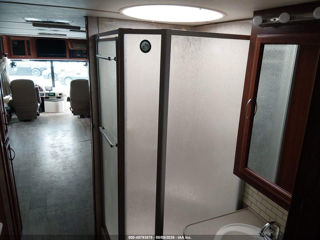 4UZACJDC47CZ20451 2007 FREIGHTLINER CHASSIS photo no. 8