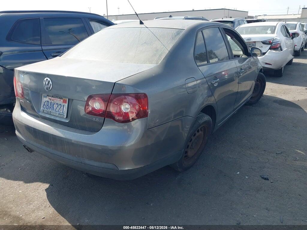 3VWJZ71K28M013647 2008 VOLKSWAGEN JETTA photo no. 4