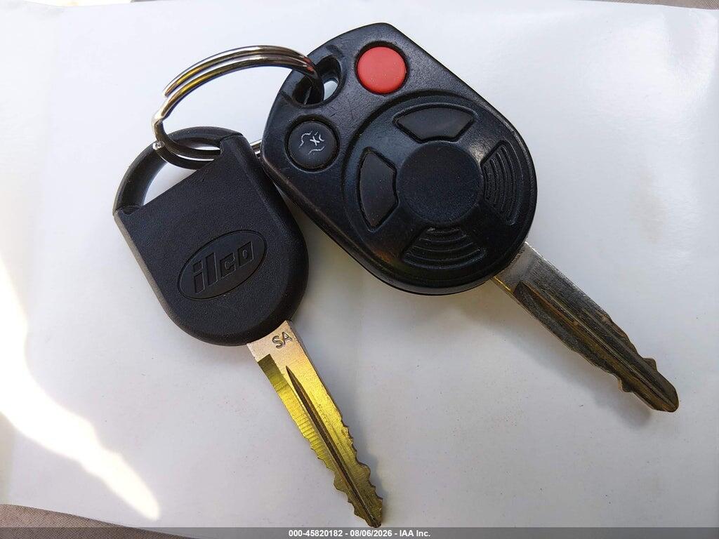 1FMCU93138KD06485 2008 FORD ESCAPE photo no. 11