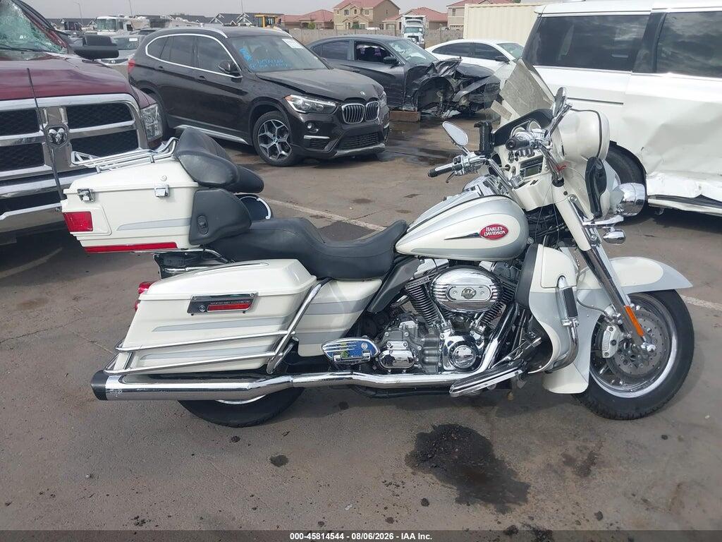 1HD1PR8148Y959575 2008 HARLEY-DAVIDSON FLHTCUSE3 photo no. 12