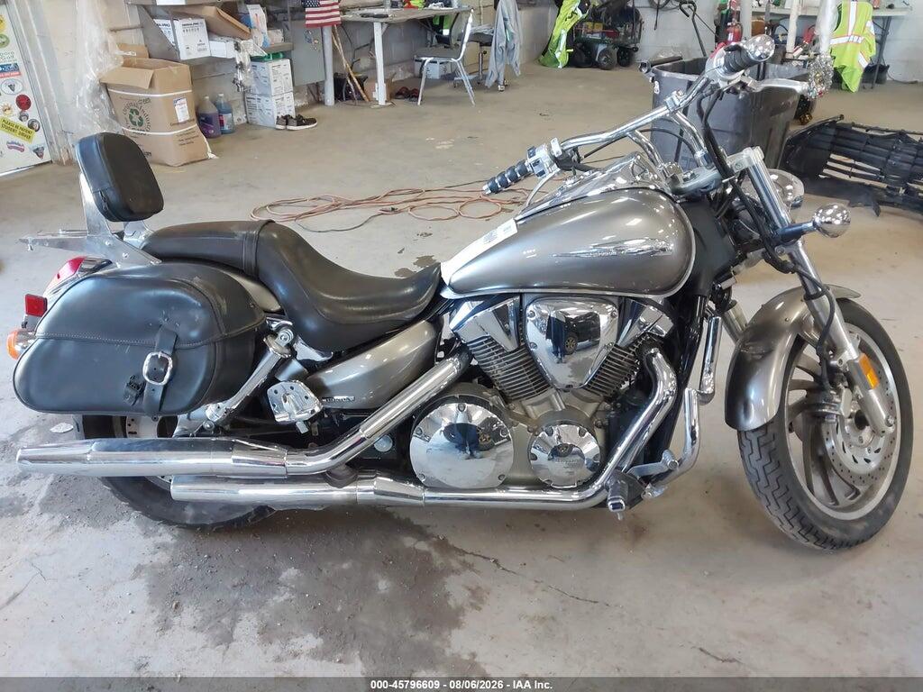 1HFSC55099A501021 2009 HONDA VTX1300 photo no. 8