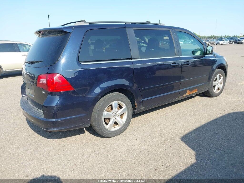 2V4RW3D19AR388286 2010 VOLKSWAGEN ROUTAN photo no. 4