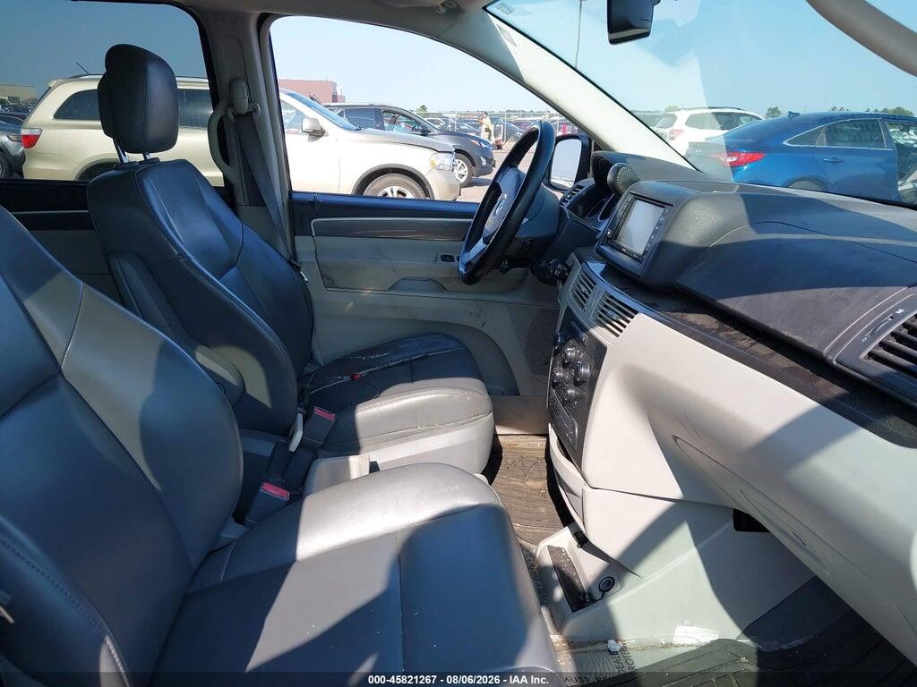 2V4RW3D19AR388286 2010 VOLKSWAGEN ROUTAN photo no. 5