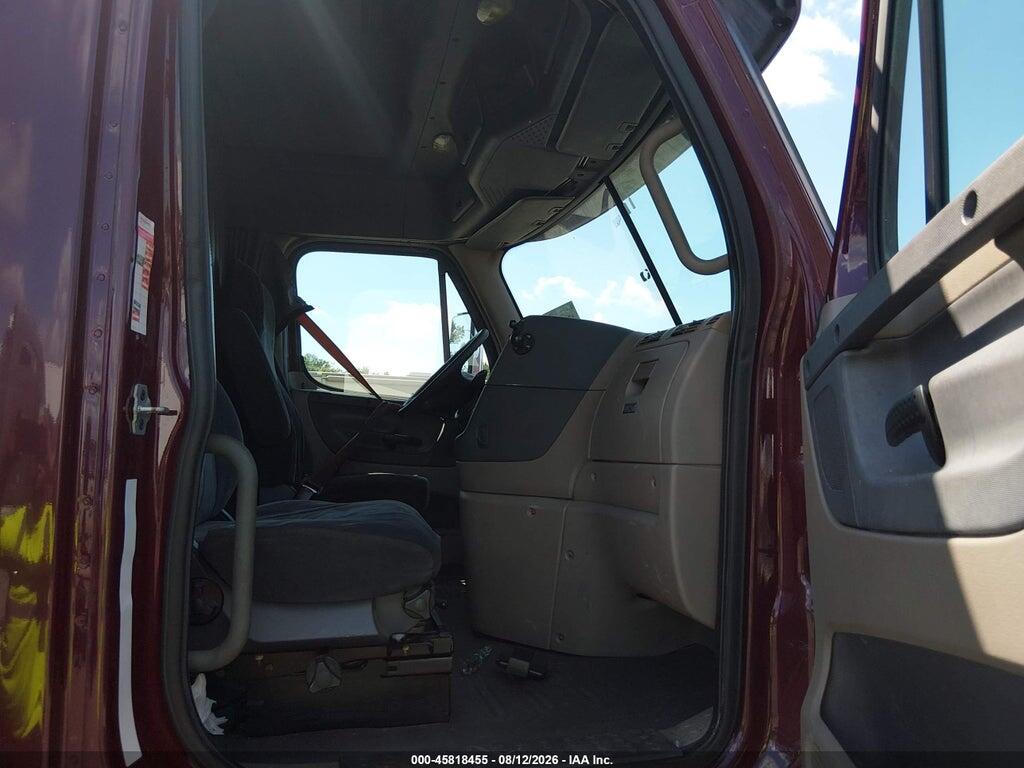 1FUJGLDRXASAK8951 2010 FREIGHTLINER CASCADIA 125 photo no. 7