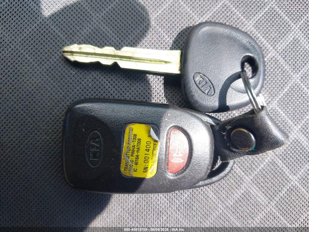 KNAFW4A3XA5047885 2010 KIA FORTE photo no. 11