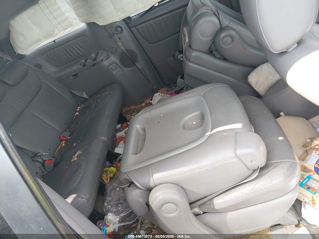 5TDYK4CC4AS289084 2010 TOYOTA SIENNA photo no. 8