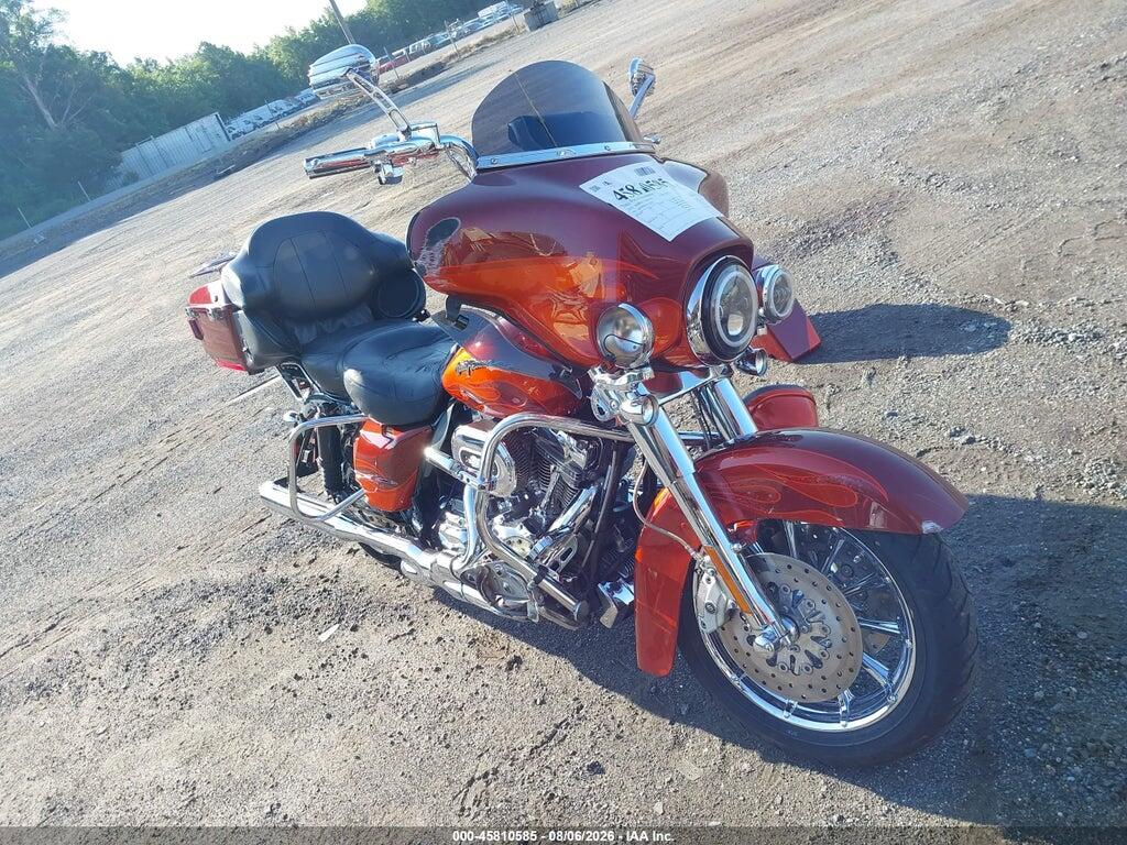 2010 HARLEY-DAVIDSON FLHTCUSE5 1HD1PR815AB952157