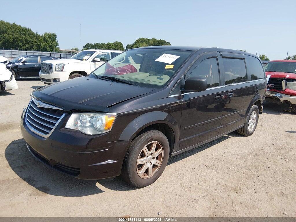 2A4RR2D15AR330200 2010 CHRYSLER TOWN & COUNTRY photo no. 2