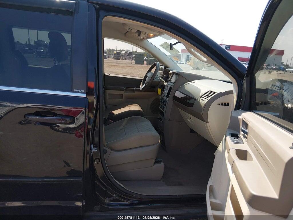 2A4RR2D15AR330200 2010 CHRYSLER TOWN & COUNTRY photo no. 5