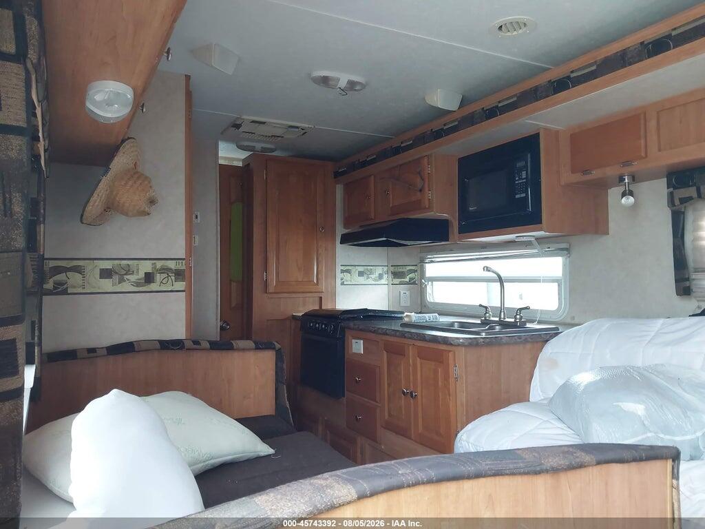 4X4TRLB22AD104920 2010 FOREST RIVER ROCKWOOD 2607 29FT photo no. 5