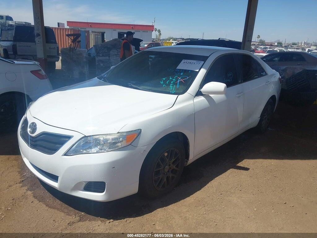 4T1BF3EK3BU649947 2011 TOYOTA CAMRY photo no. 2