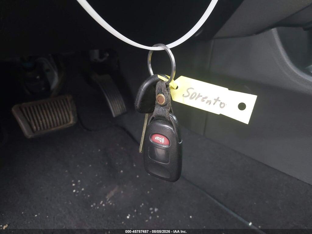 5XYKT4A19BG131763 2011 KIA SORENTO photo no. 11