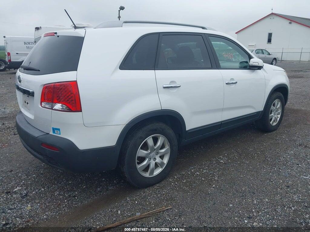 5XYKT4A19BG131763 2011 KIA SORENTO photo no. 4