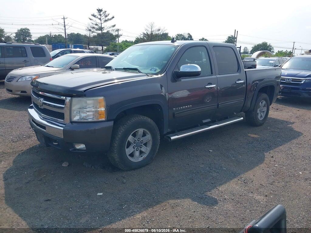 3GCPKSE38BG244579 2011 CHEVROLET SILVERADO 1500 photo no. 2