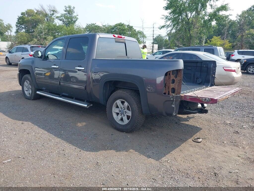 3GCPKSE38BG244579 2011 CHEVROLET SILVERADO 1500 photo no. 3