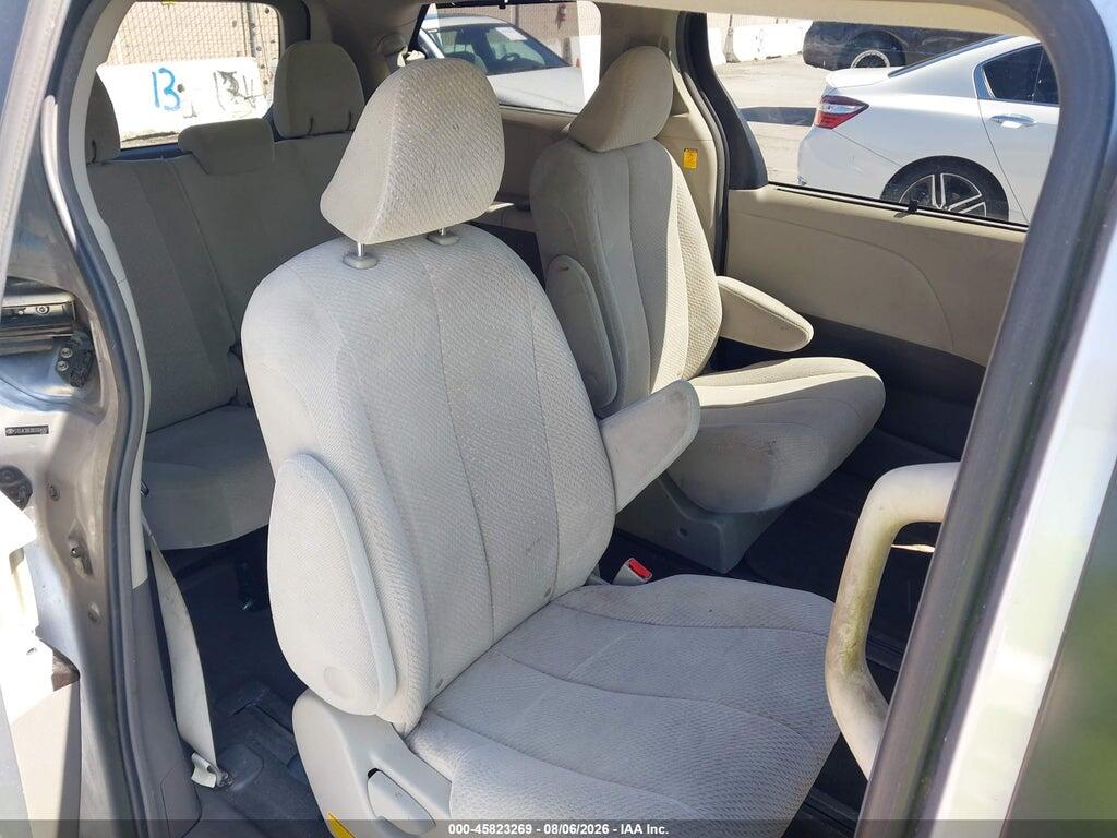 5TDJK3DC6BS004087 2011 TOYOTA SIENNA photo no. 8