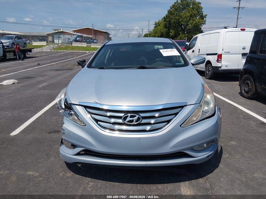 5NPEC4AC9BH287969 2011 HYUNDAI SONATA photo no. 12
