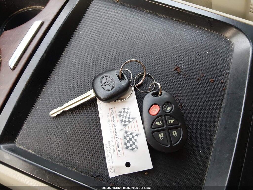 5TDYK3DC0BS014936 2011 TOYOTA SIENNA photo no. 11