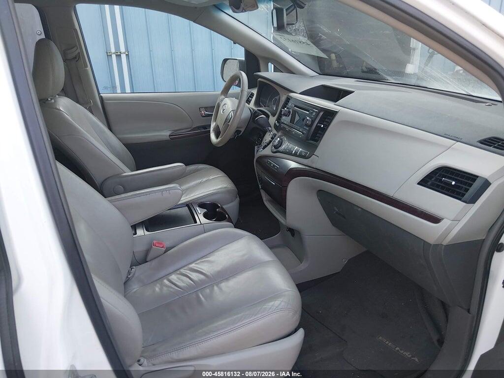 5TDYK3DC0BS014936 2011 TOYOTA SIENNA photo no. 5