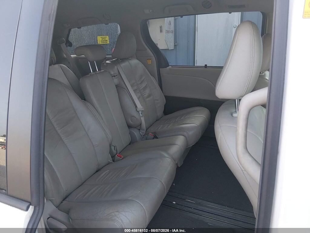 5TDYK3DC0BS014936 2011 TOYOTA SIENNA photo no. 8