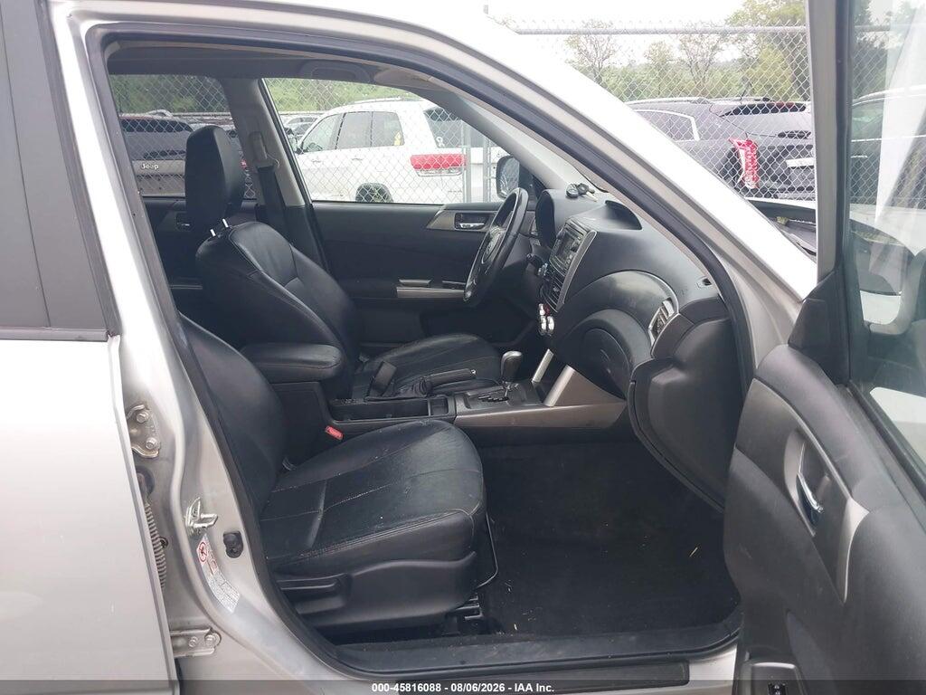 JF2SHAEC5BH709975 2011 SUBARU FORESTER photo no. 5