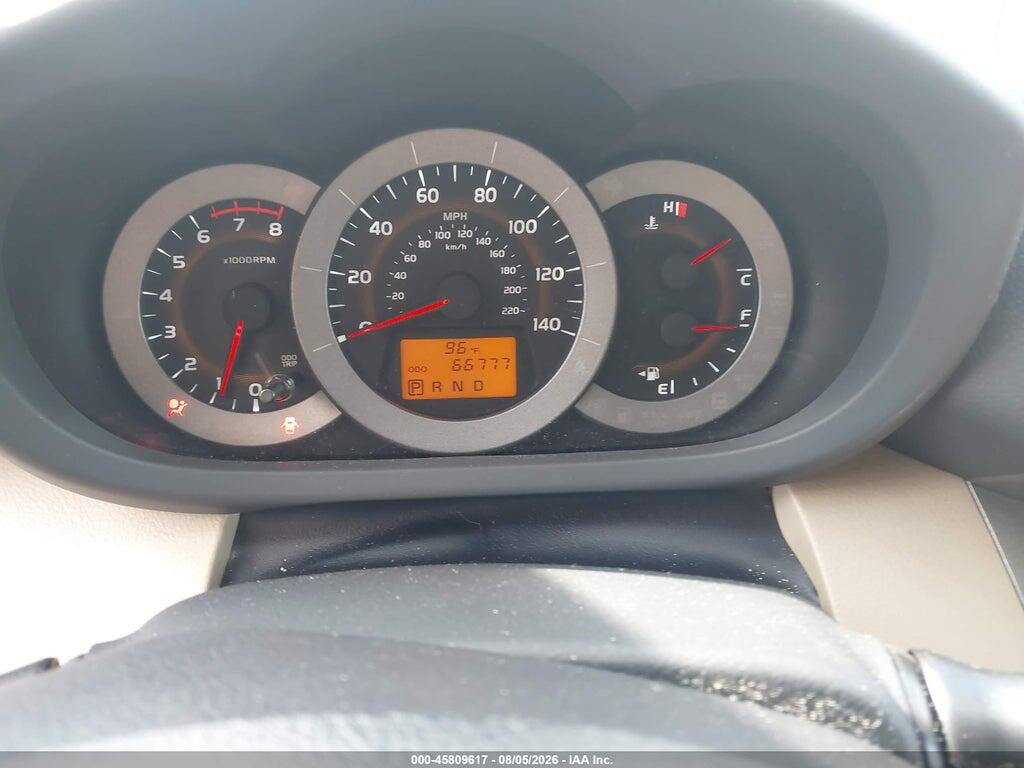 2T3BF4DV0BW176470 2011 TOYOTA RAV4 photo no. 7