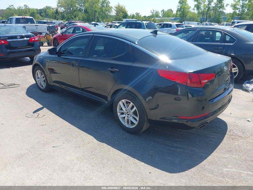 KNAGM4A71B5094513 2011 KIA OPTIMA photo no. 3