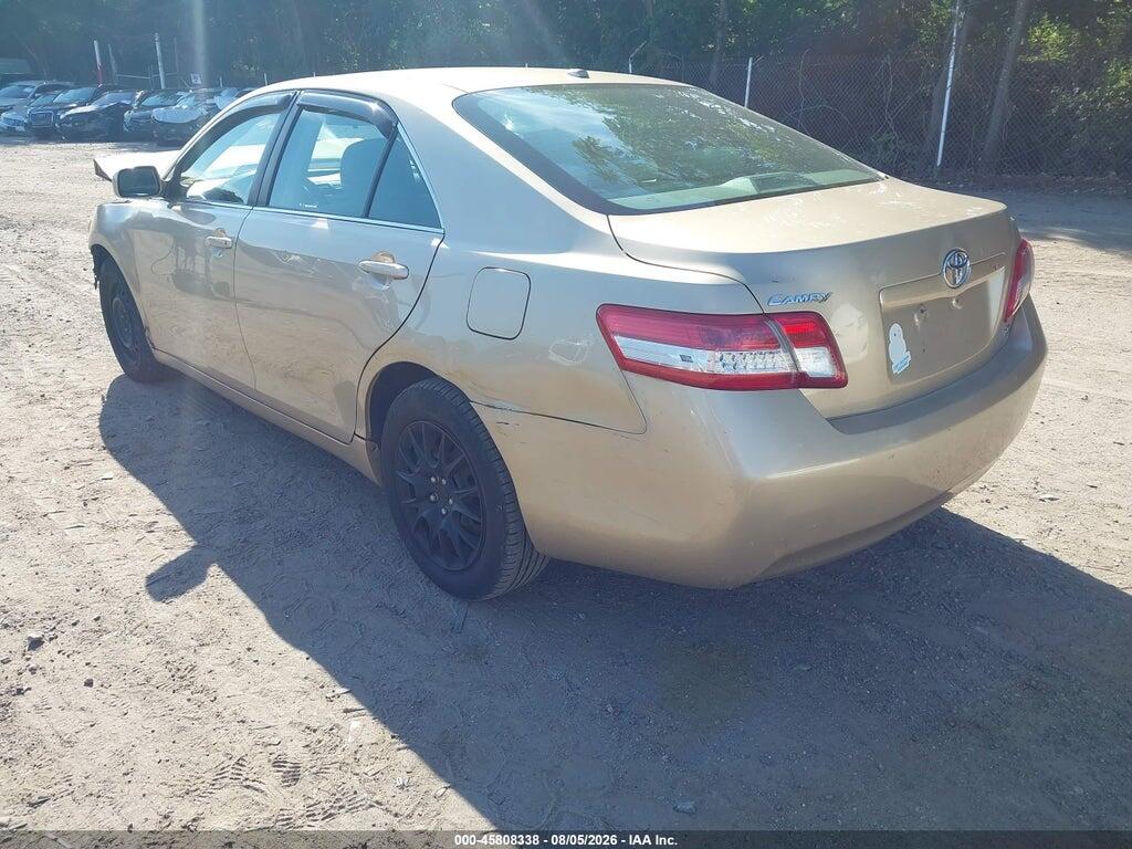 4T1BF3EK5BU140023 2011 TOYOTA CAMRY photo no. 3