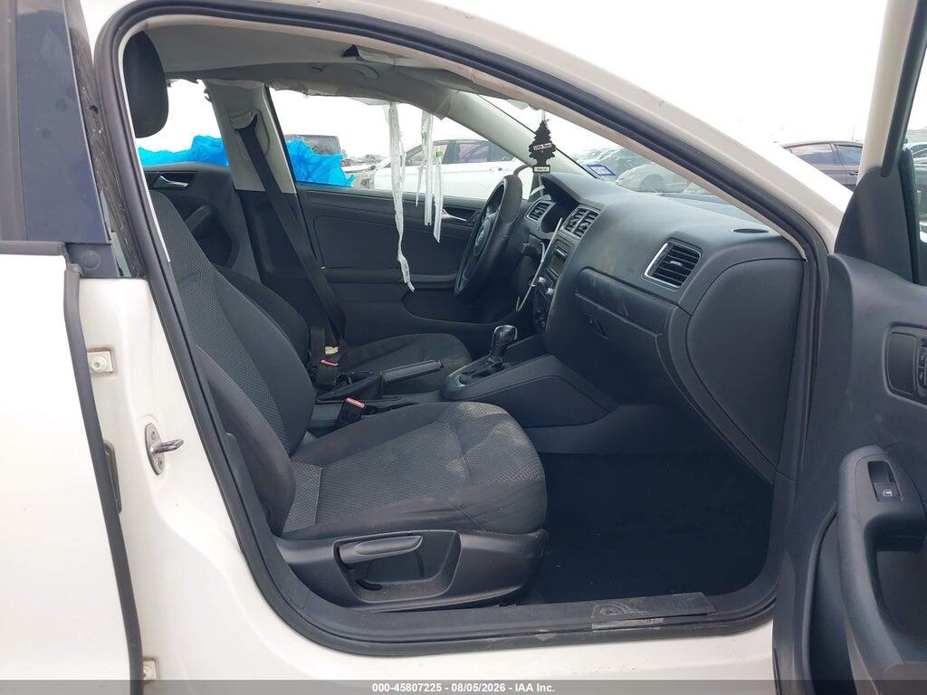 3VW2K7AJ6BM324036 2011 VOLKSWAGEN JETTA photo no. 5