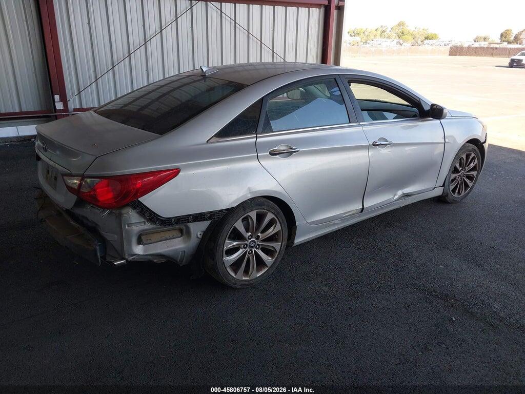 5NPEC4AC1BH156289 2011 HYUNDAI SONATA photo no. 4