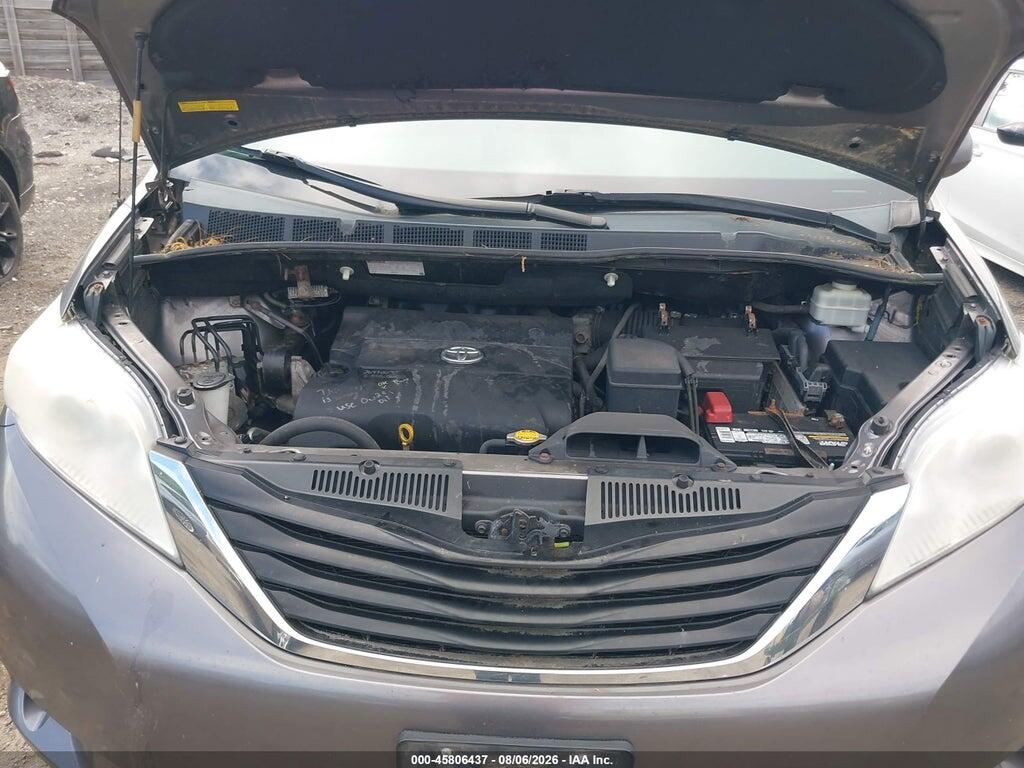5TDKK3DC6BS014736 2011 TOYOTA SIENNA photo no. 10