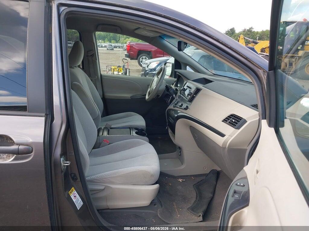5TDKK3DC6BS014736 2011 TOYOTA SIENNA photo no. 5